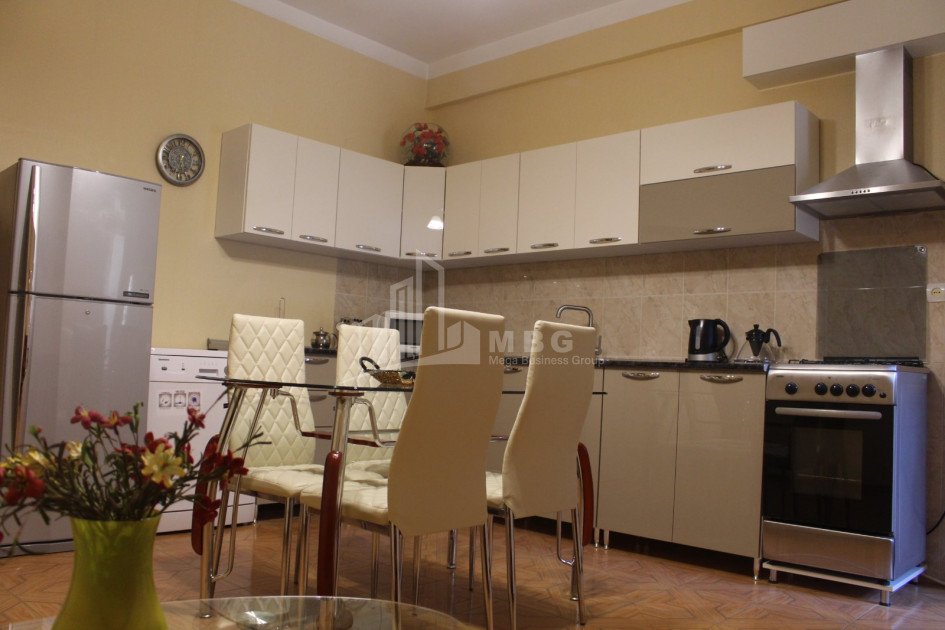 В аренду Квартира, в Ваке Район