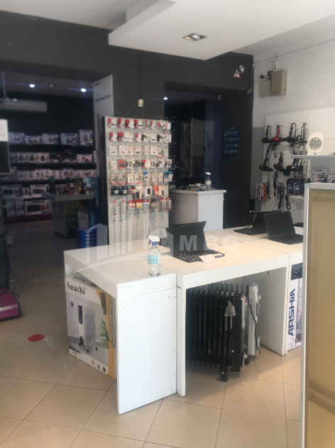 For Rent For office Commercial, in Kalaubani