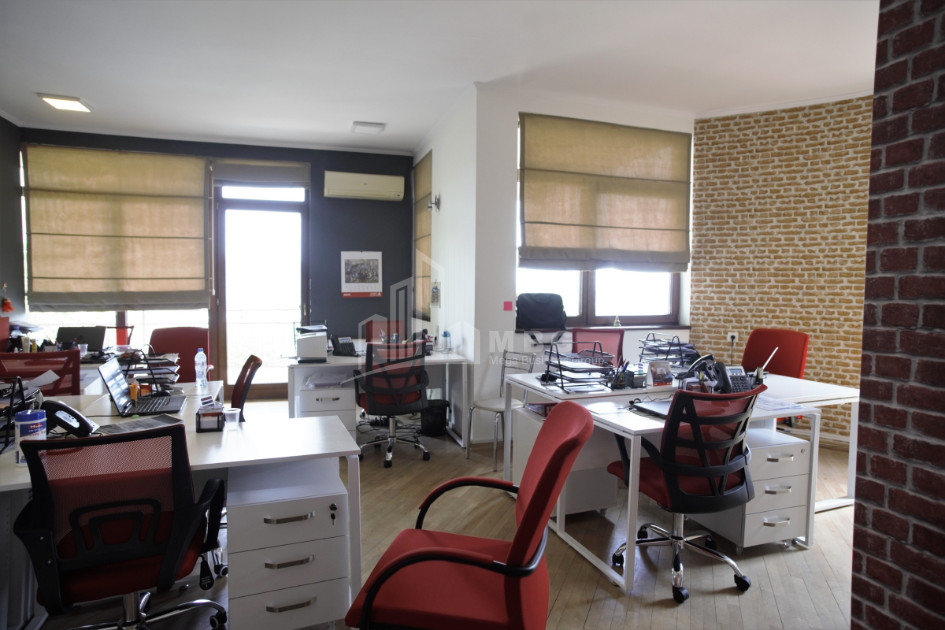 For Rent Building Commercial, in Mtatsminda