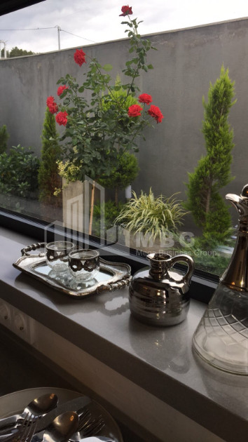 იყიდება სახლი - აგარაკი, ოქროყანა