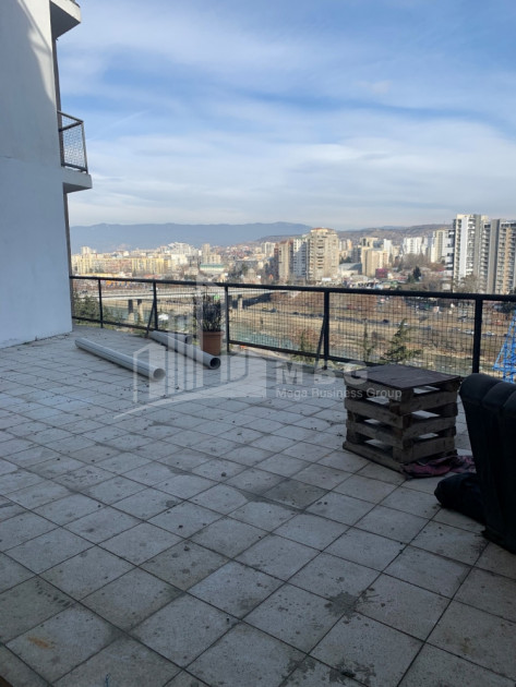 For Sale Витражный фасад Commercial, in Saburtalo District