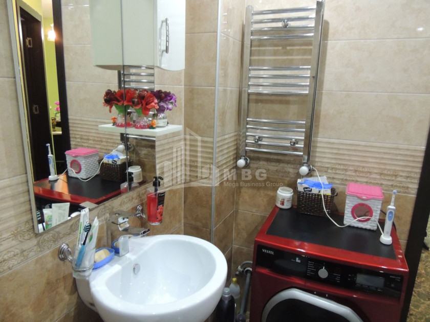 For Sale Flat, in Nutsubidze micro-districts (I-V)