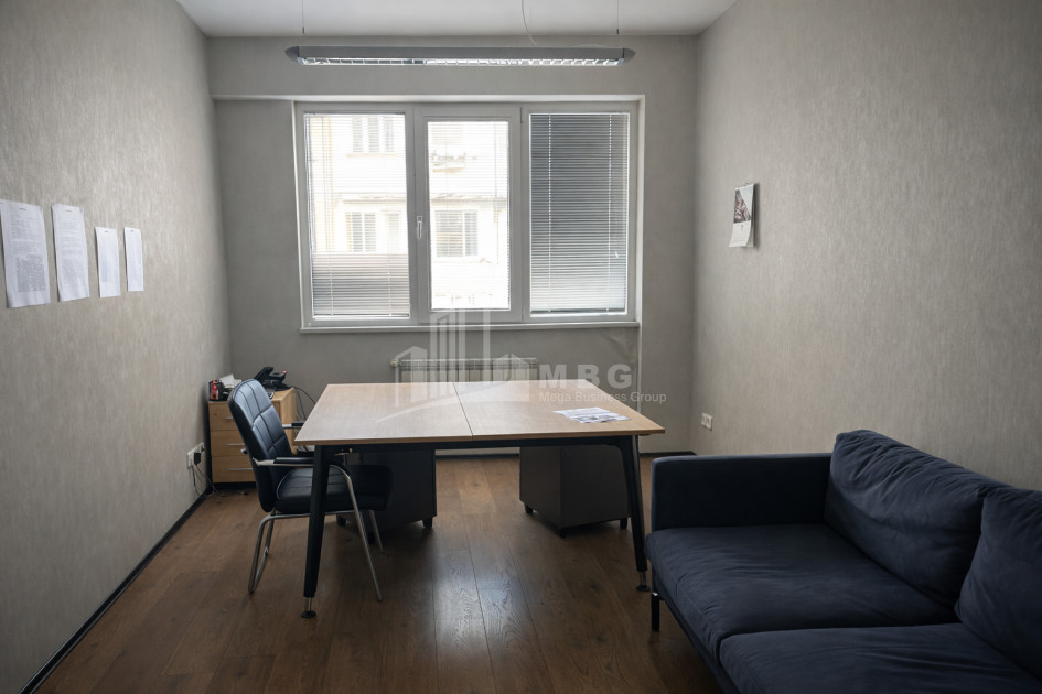 Продается Коммерческий Пекини авеню Сабуртало Сабуртальский Район Тбилиси