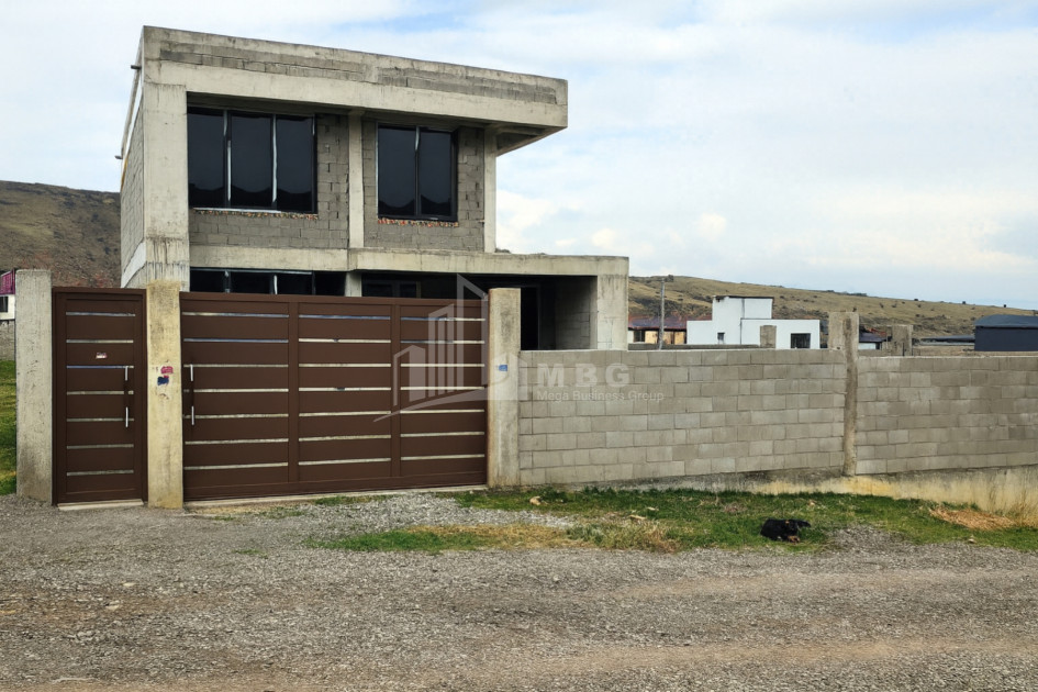 იყიდება სახლი - აგარაკი, გ. ათონელის ქუჩა, სოფელი დიღომი, საბურთალოს რაიონი, თბილისი