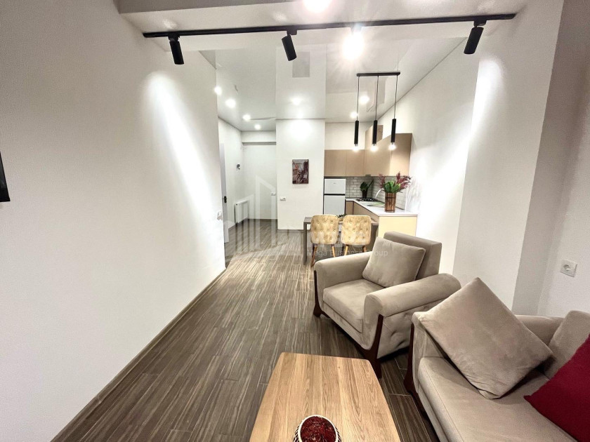 For Rent Flat, in Metromsheni