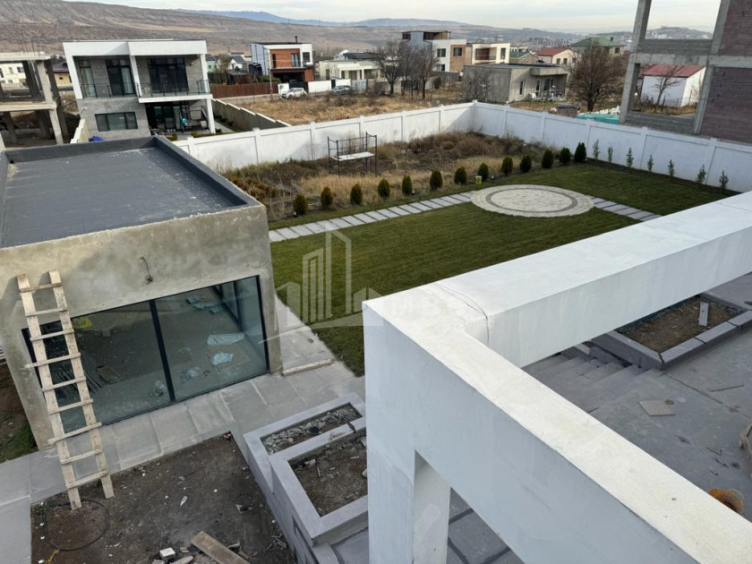 Продается Дом - Вилла, в Тхинвали