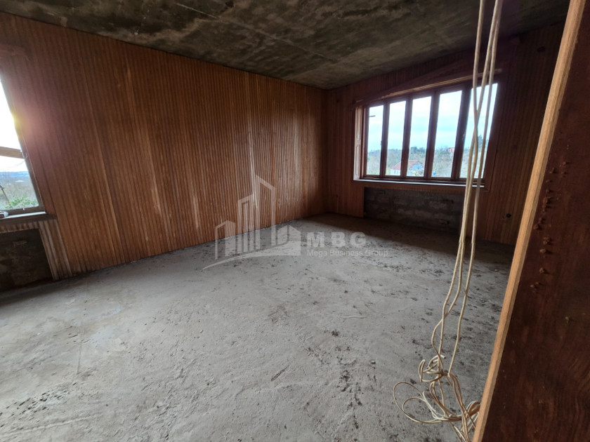 იყიდება ძველი აშენებული სახლი - აგარაკი ზემო ნატანებში, ოზურგეთი