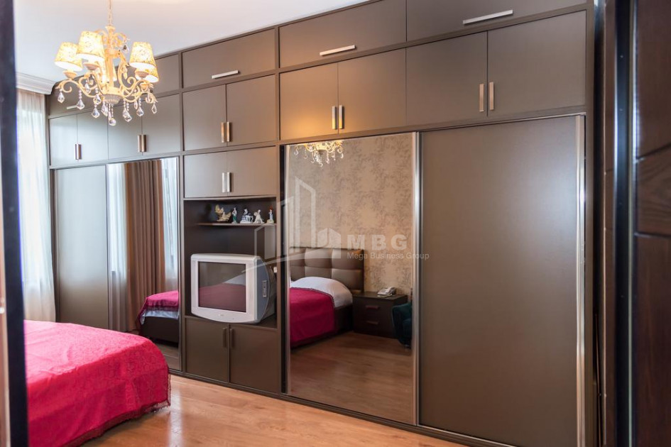 В аренду Квартира, в Мтацминда