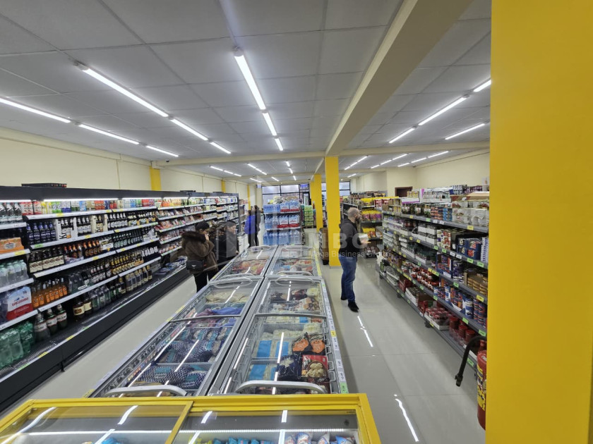 იყიდება სავაჭრო კომერციული ფართი ლოტკინში, ნაძალადევის რაიონი