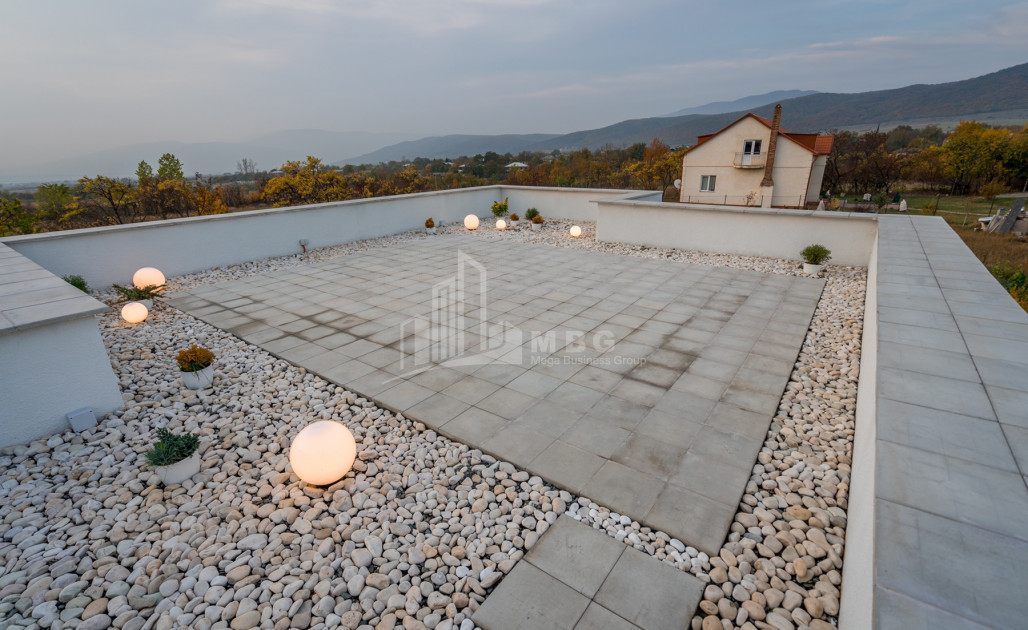 For Sale House - Villa, in fence