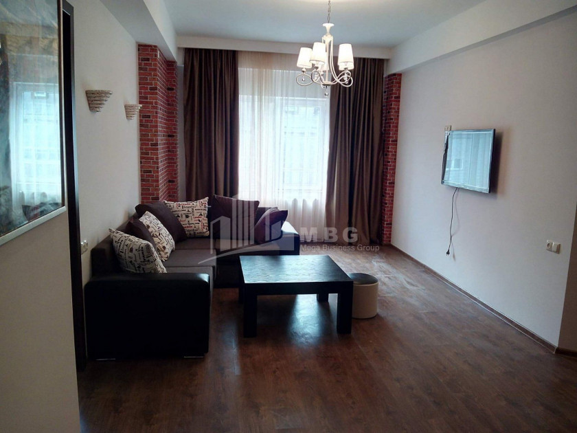 ქირავდება ბინა, საბურთალო