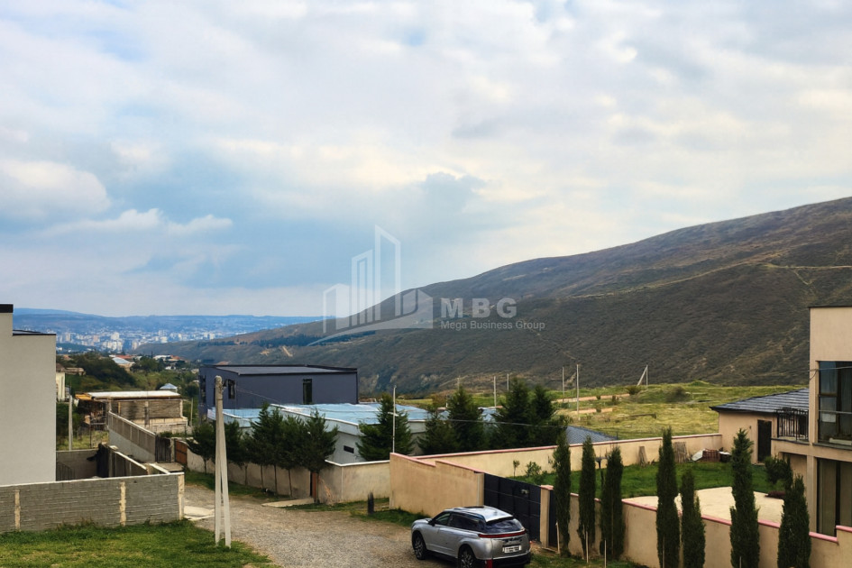 იყიდება სახლი - აგარაკი, გ. ათონელის ქუჩა, სოფელი დიღომი, საბურთალოს რაიონი, თბილისი