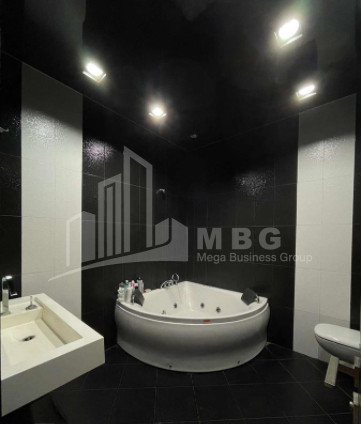 იყიდება ბინა, საბურთალო