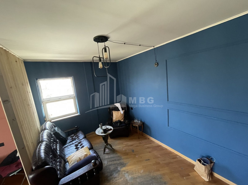 For Sale Flat, in Persati