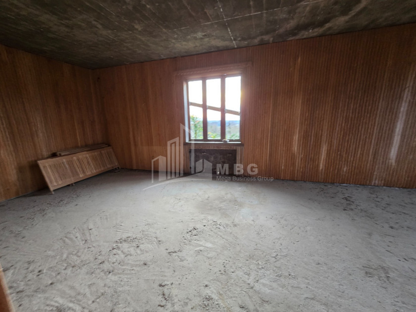 იყიდება ძველი აშენებული სახლი - აგარაკი ზემო ნატანებში, ოზურგეთი