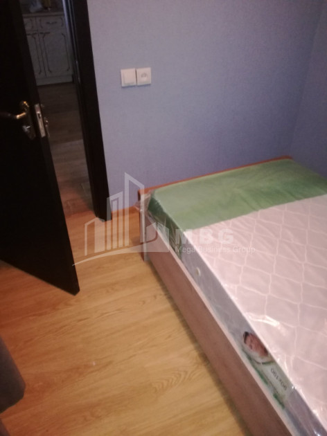 Lease Flat, in Surrounding area of metro Guramishvili