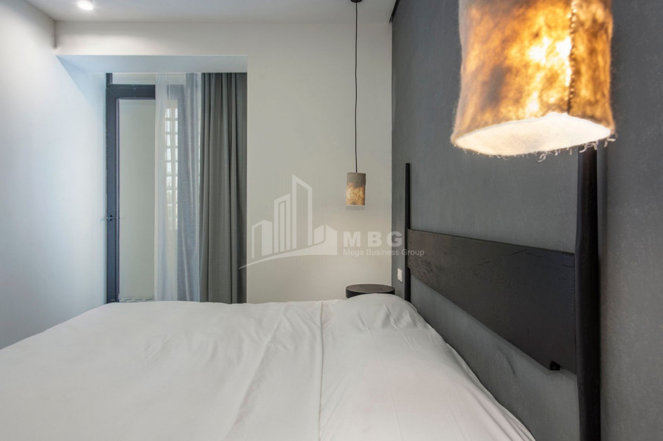 Продается Квартира, в Мтацминда