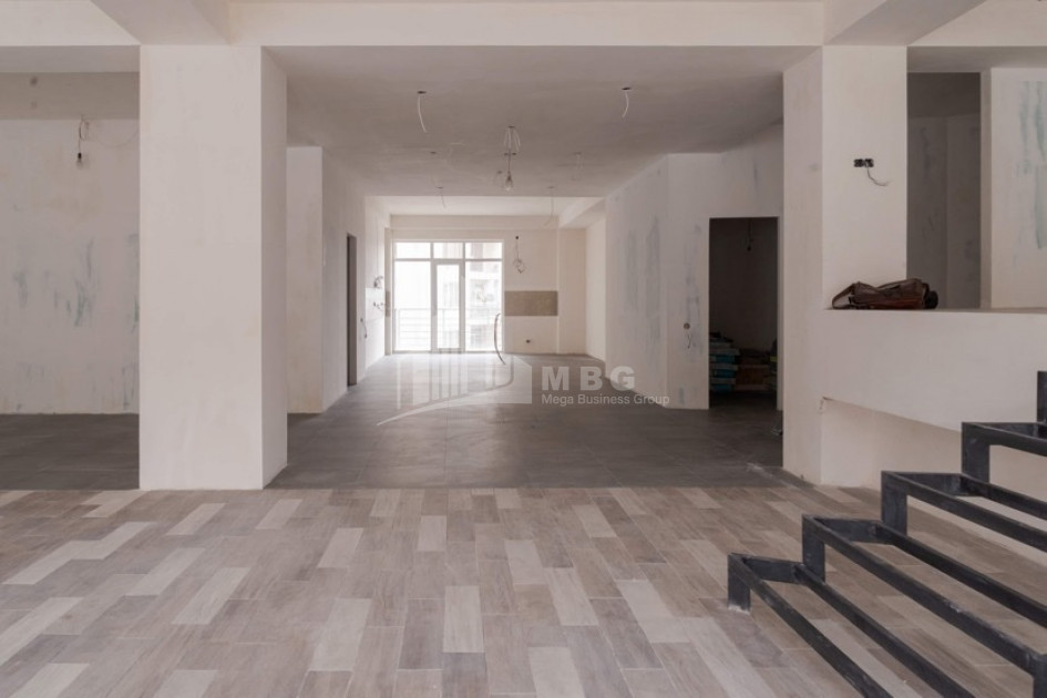 For Sale Витражный фасад Commercial, in Bagebi