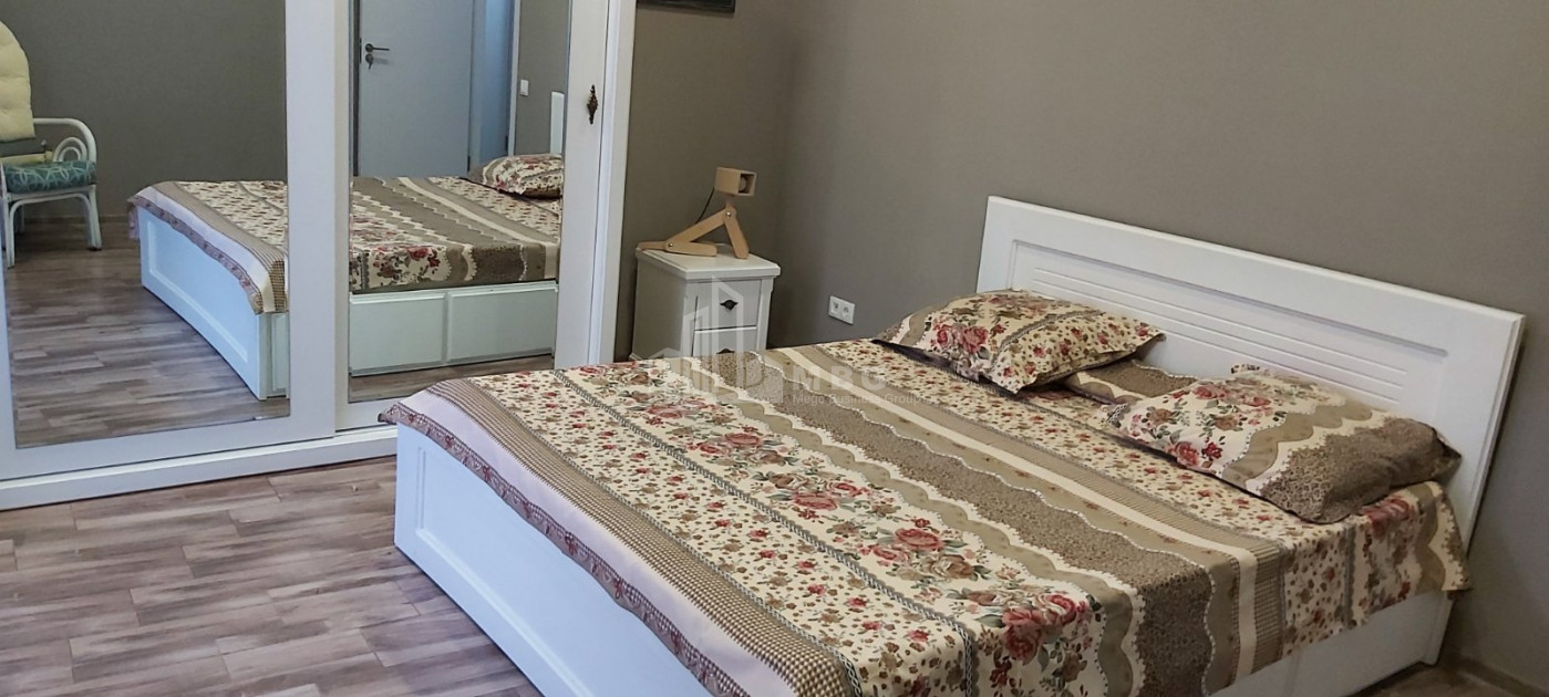 For Rent House - Villa, in Mtatsminda District