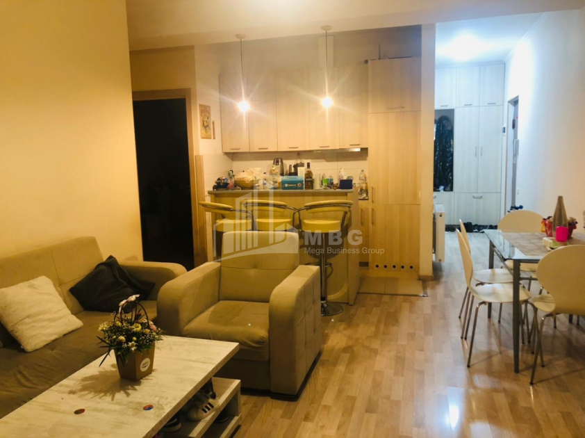 For Sale Flat, in Bagebi