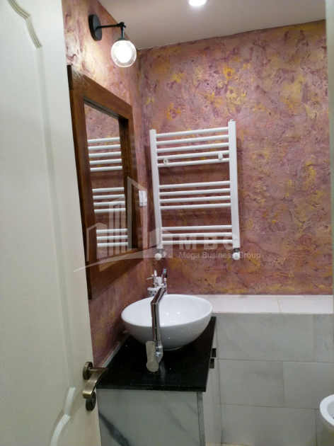 For Sale Flat, in Isani