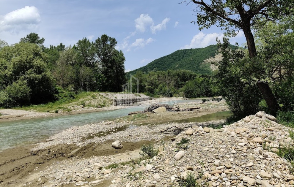 იყიდება მიწის ნაკვეთი გომბორი საგარეჯო კახეთი