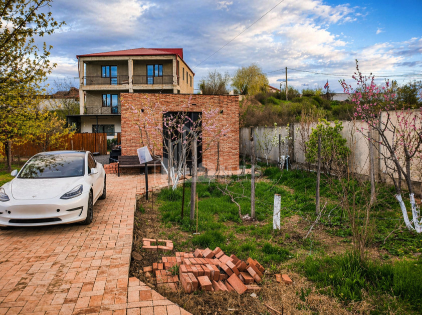 იყიდება შატო / ღვინის ქარხანა / მარანი კომერციული ფართი საგურამოში, მცხეთა