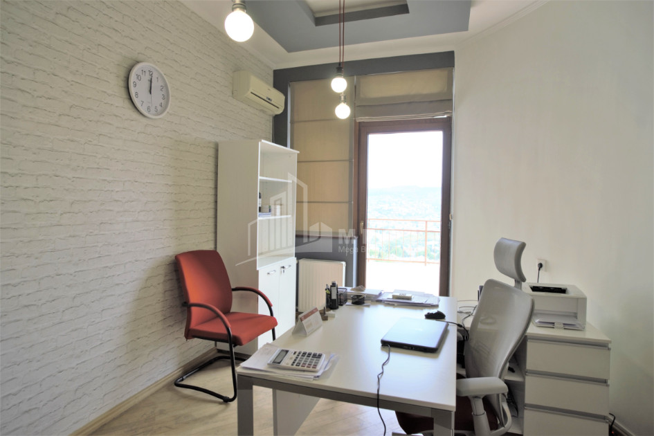 For Rent Building Commercial, in Mtatsminda