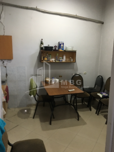 For Rent For office Commercial, in Kalaubani