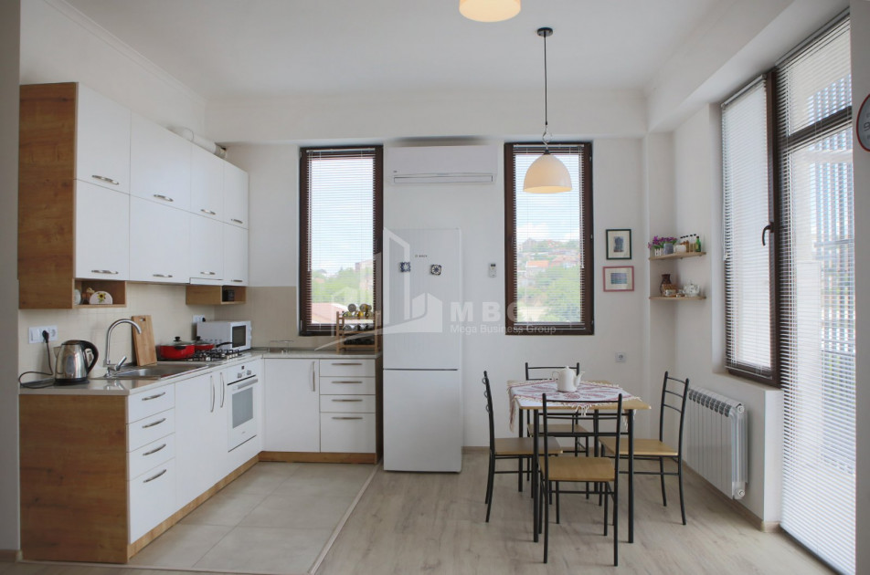 Продается Квартира, в Авлабари