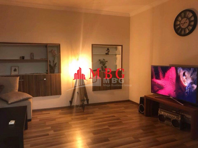 For Sale Flat, in Abanotubani