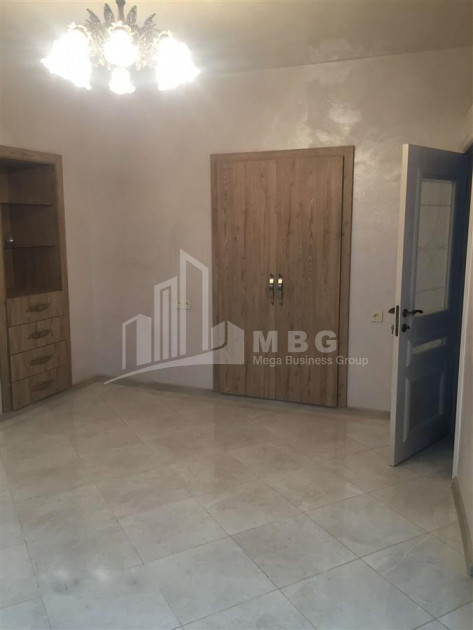 გირავდება ბინა, გარეთუბანი