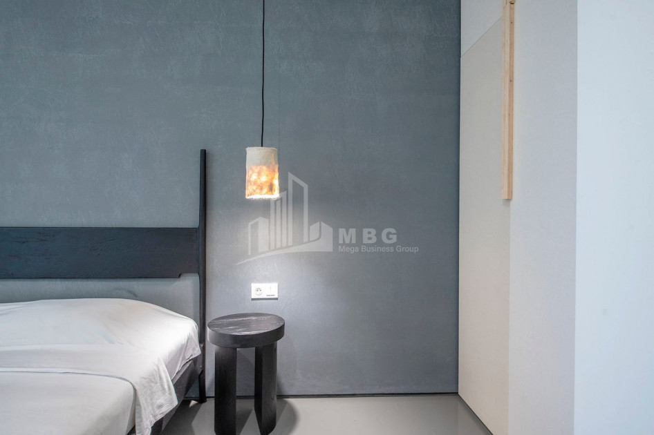 Продается Квартира, в Мтацминда