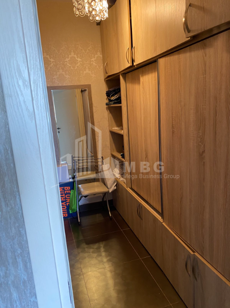 For Sale Flat, in Surrounding area of metro Guramishvili