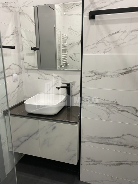 For Sale Flat, in Zemo Vera