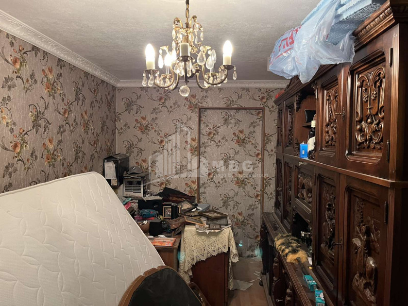 იყიდება ბინა, საბურთალო