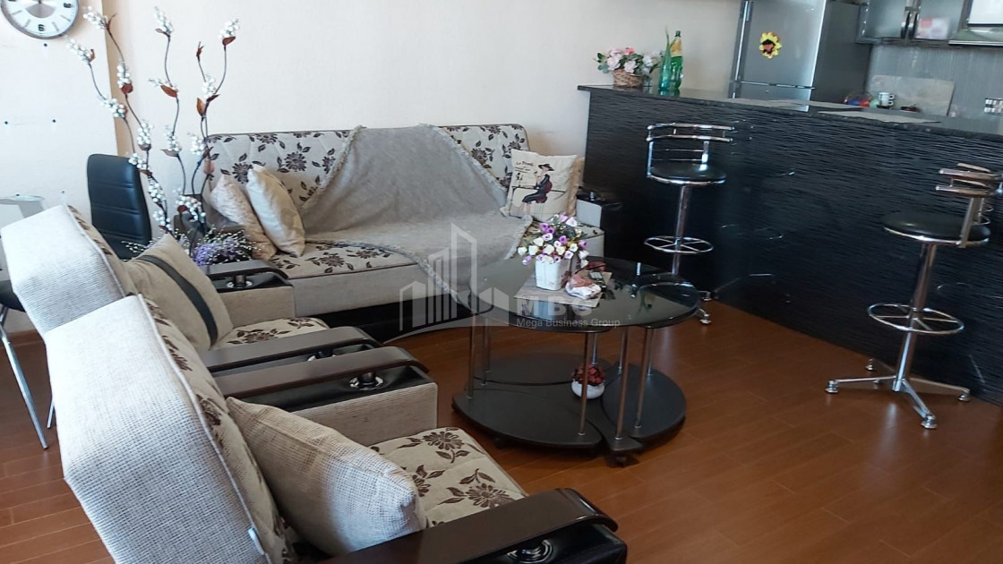 იყიდება ბინა, გლდანის მასივი