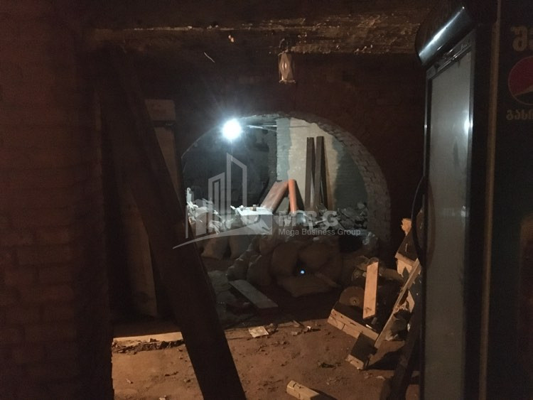 For Sale Hostel - Guesthouse Commercial, in Kalaubani