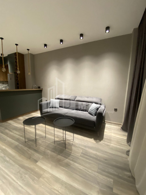 იყიდება ბინა, საბურთალო