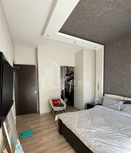 იყიდება ბინა, საბურთალო