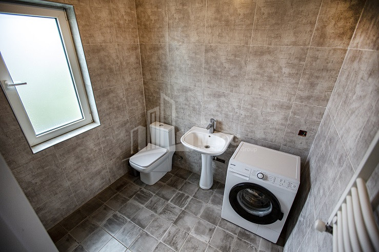 For Sale House - Villa, in Okrokana