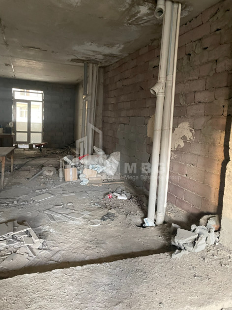 For Sale Flat, in Surrounding area of metro Guramishvili