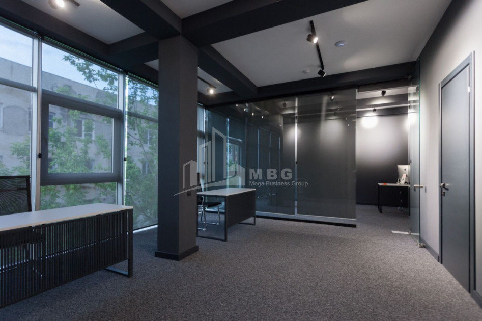 Продается Торговый Коммерческий, в Сабуртало