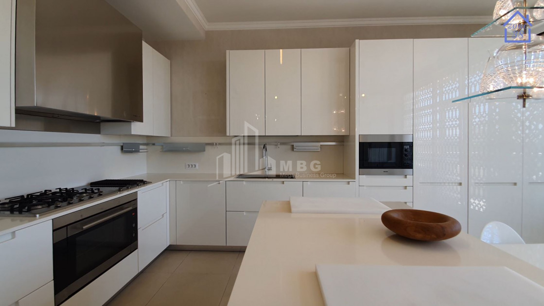 Продается Квартира, в Сололаки