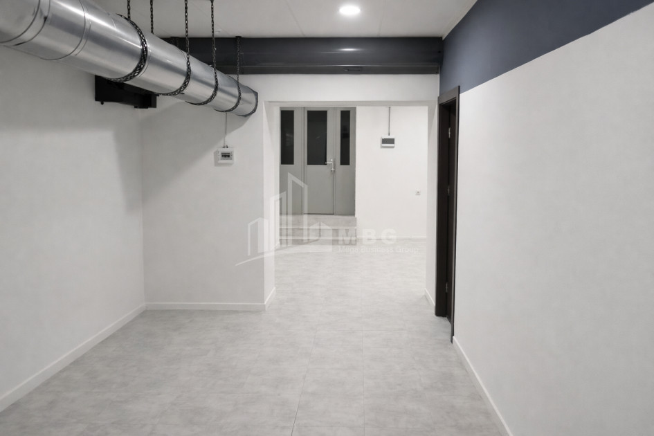 For Rent Universal Commercial On A. Mitskevich Street, საბურთალო