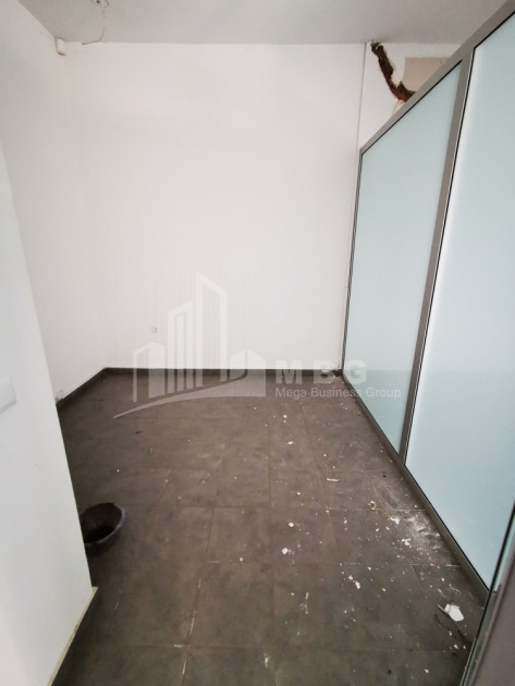 For Sale Витражный фасад Commercial, in Kaspi