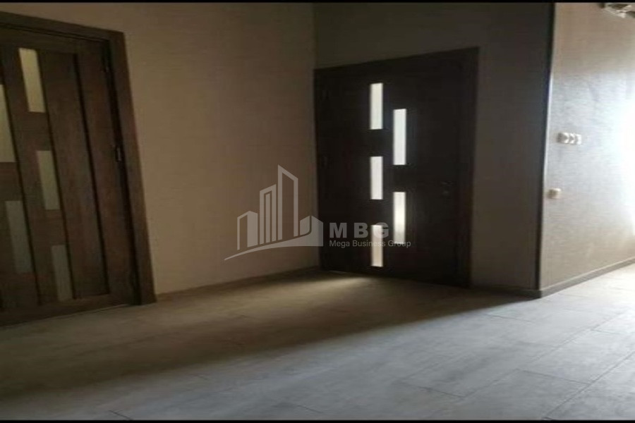 იყიდება ბინა, საბურთალო