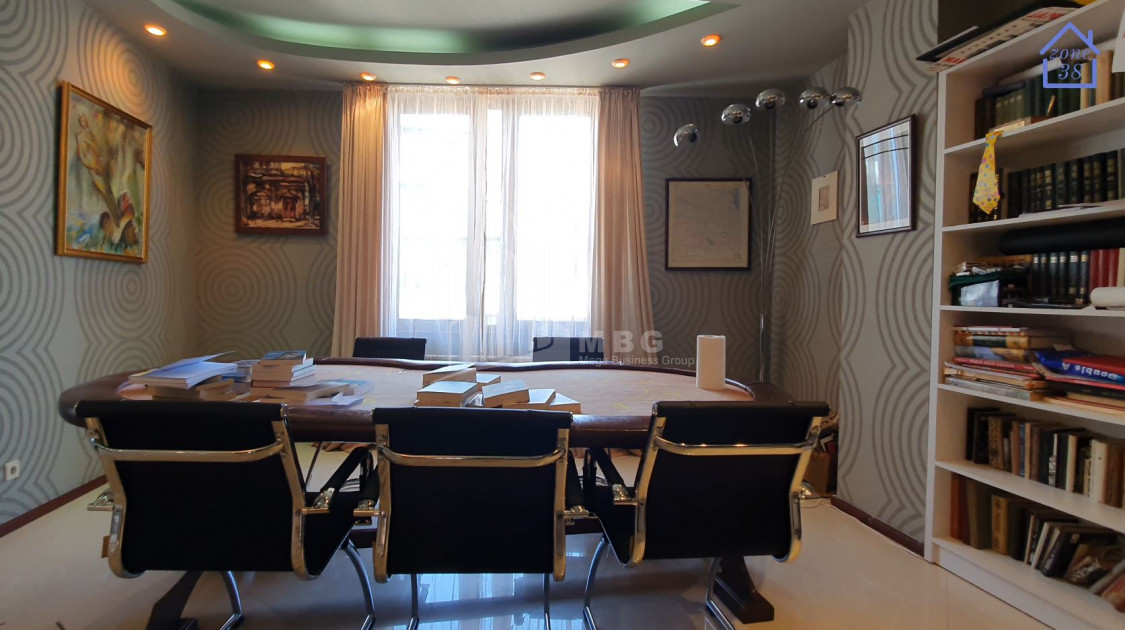 For Sale Flat, in Vake