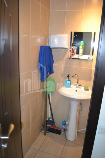 В аренду Stained glass type Коммерческий, в Сабуртальский Район