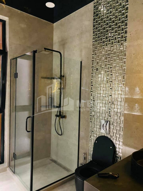 იყიდება სახლი - აგარაკი, დიდი დიღომი